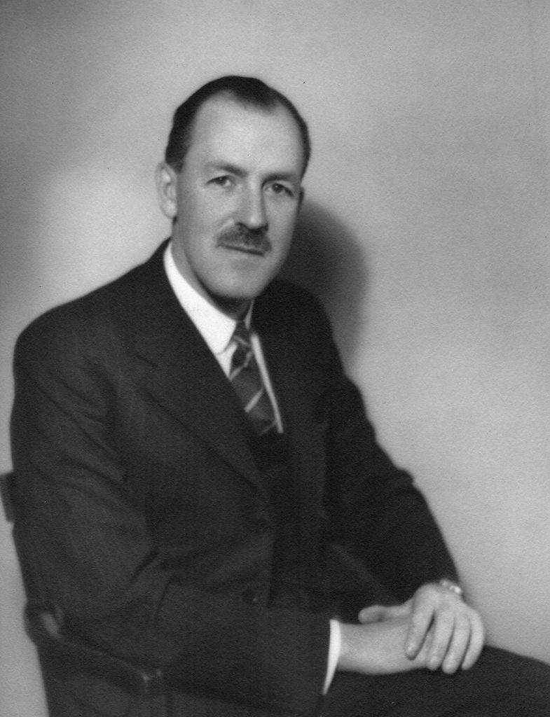 Graham Spry (1938).